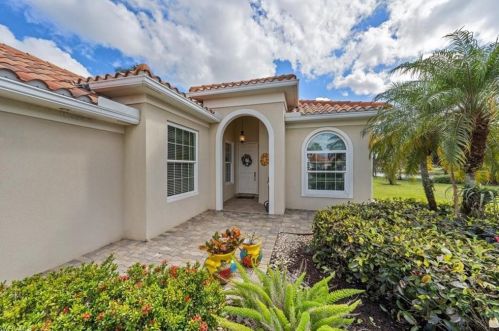 3256 Benicia Ct, Naples, FL 34109-1365