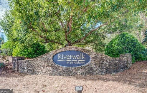 1051 Riverwalk Pt, Bishop GA  30621-1853 exterior