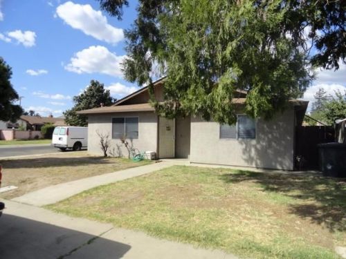 303 Cypress St, Lodi, CA 95240-5910