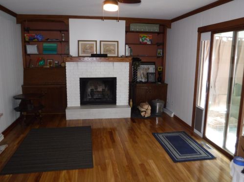 1436 Lee Cir, Manitowoc WI  54220-1522 exterior