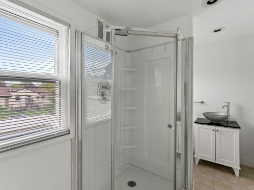 1216 Cherry Rd, Manitowoc WI 54220-1918 exterior