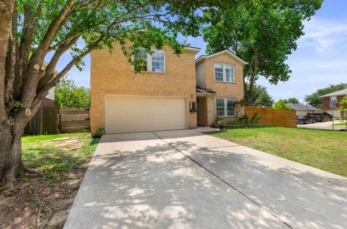 851 Brandi Cir, Uhland, TX 78640-5339