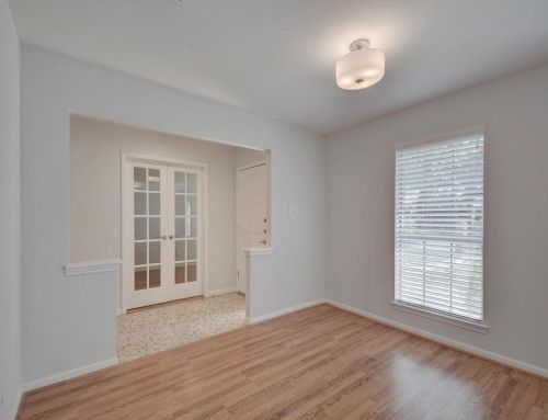 7202 Fence Line Dr, Austin TX  78749-2312 exterior