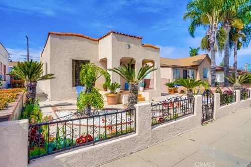 742 12th St, San Pedro, CA 90731-4002