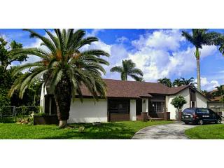 9200 Calusa Club Dr, Miami FL  33186-1810 exterior