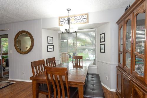 9806 Cottle Dr, Austin TX 78753-4305 exterior