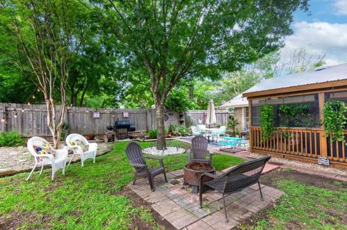 9806 Cottle Dr, Austin TX 78753-4305 exterior