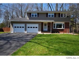 7685 Bay Cir, Liverpool, NY 13090-2613