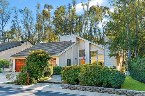 25051 Castlewood, El Toro, CA 92630-3206