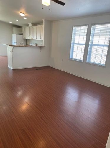 4615 Blue Meadow Dr, Austin TX  78744-5075 exterior