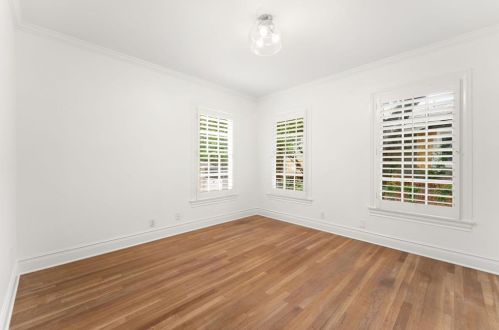 1703 31 St, Austin TX 78705-2148 exterior