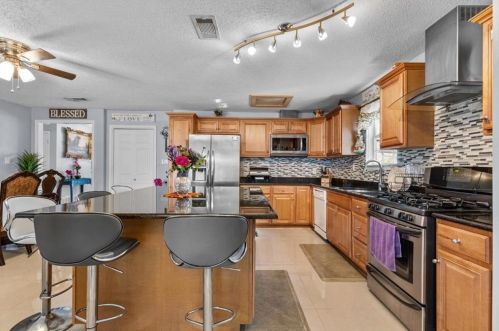 6908 Cherrydale Dr, Austin TX 78745-5344 exterior