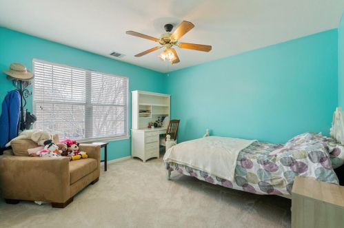 3921 Cyn Gln Cir, Austin TX 78732-2187 exterior