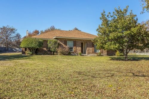 817 Smith Ln, Seagoville, TX 75159-1830