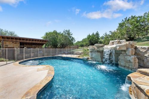 200 Clear Pond Cv, Austin TX  78737-4577 exterior