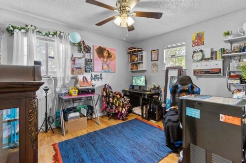 6908 Cherrydale Dr, Austin TX 78745-5344 exterior