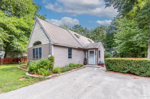 30 Birch Ln, Old Orchard Beach, ME 04064-1551