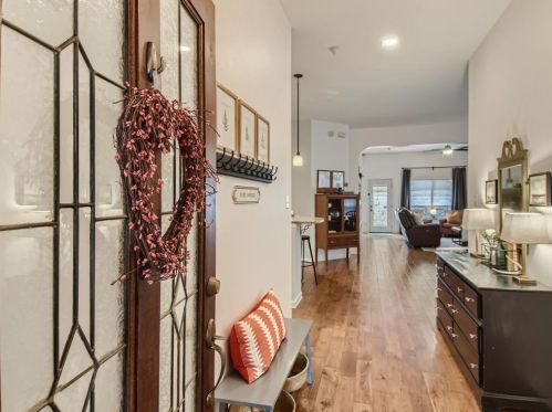 4329 Cyn Gln Cir, Austin TX 78732-2187 exterior