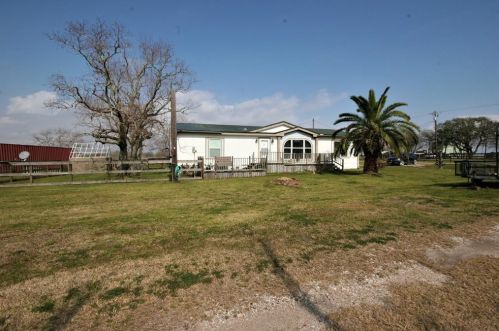 5107 County Road 469, Wild Peach Village, TX 77422-9790