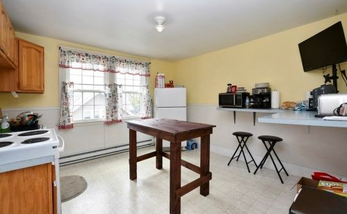 12 Woodford St, Worcester MA 01604-5423 exterior