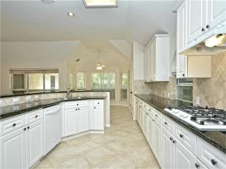 3464 Mulberry Creek Dr, Austin TX  78732-2253 exterior