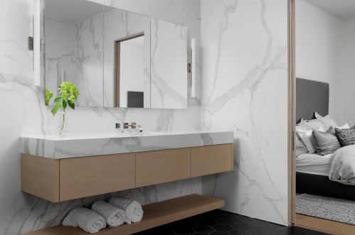 4402 Aqua Verde Dr, Austin TX 78746-1042 exterior