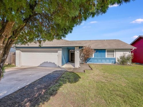 2608 Berkett Dr, Austin TX  78745-4320 exterior