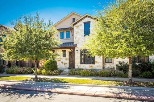 4524 Berkman Dr, Austin TX  78723-4594 exterior