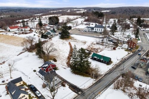 10 Singletary Ave, Sutton MA 01590-1842 exterior