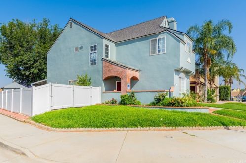 8096 Haven View Dr, Riverside, CA 92509-6168