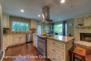 5921 Overlook Dr, Austin TX  78731-4221 exterior