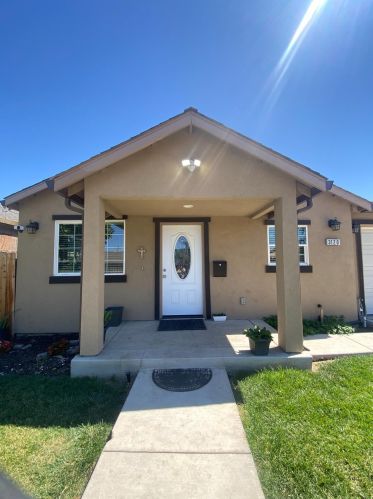 3120 Anderson St, Stockton, CA 95205-7111