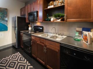 7211 Easy Wind Dr, Austin TX  78752-2364 exterior