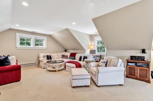 11 Teal Cir, Mashpee MA 02649-3676 exterior