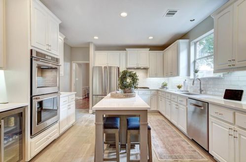 10246 Dianella Ln, Austin TX 78759-3038 exterior