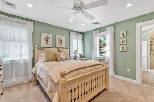 11 Teal Cir, Mashpee MA 02649-3676 exterior