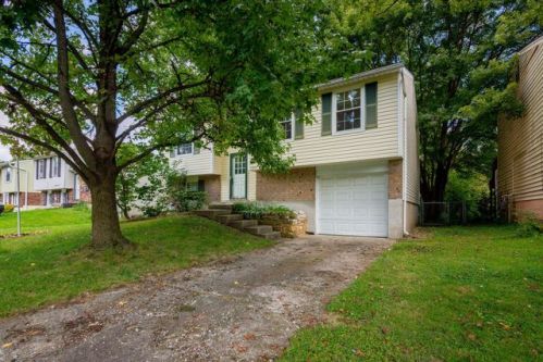 8607 Bost Ln, Louisville, KY 40219-4234