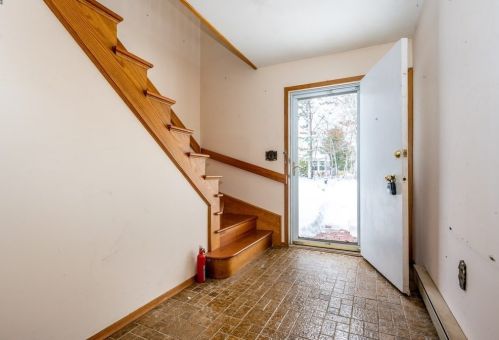 53 Neshobe Rd, Mashpee, MA 02649-4518