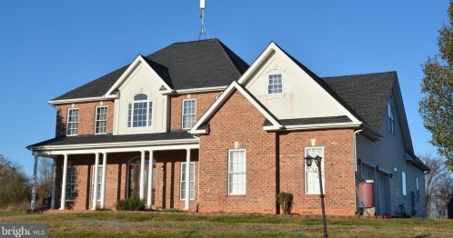 134 Elf Way, Clear Brook, VA 22624-1489