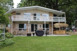 11078 Iroquois Rd, Walkerton, IN 46574-9364