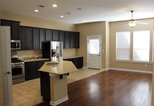 4216 Berkman Dr, Austin TX  78723-4547 exterior