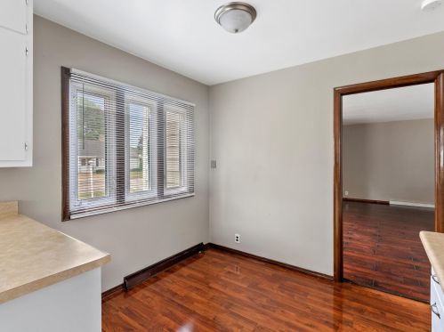 1216 Cherry Rd, Manitowoc WI 54220-1918 exterior