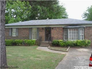 3213 Lee Ave, Birmingham, AL 35221-1136