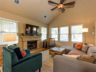 13400 Tossa Ln, Austin TX  78729-8000 exterior