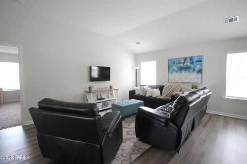 18 Stepping Stone Way, Bluffton SC 29910-4428 exterior