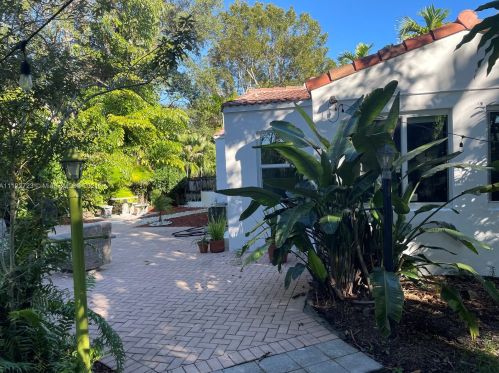 70 101st St, Miami FL  33138-2319 exterior