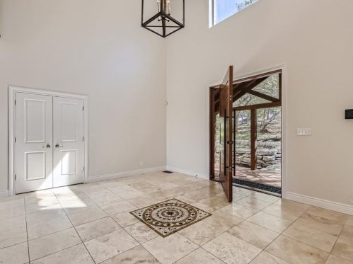 267 Commons Ford Rd, Austin TX  78733-2404 exterior