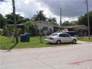 2612 206th St, Miami FL  33056-1570 exterior