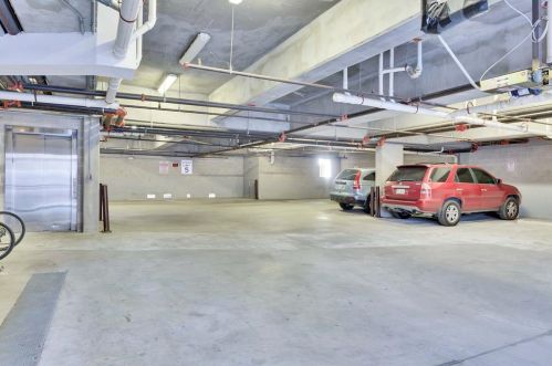 908 21st St, Austin TX 78705-5404 exterior