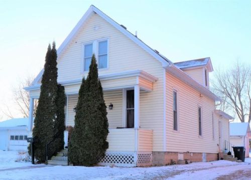 305 Madison St, Chilton, WI 53014-1250